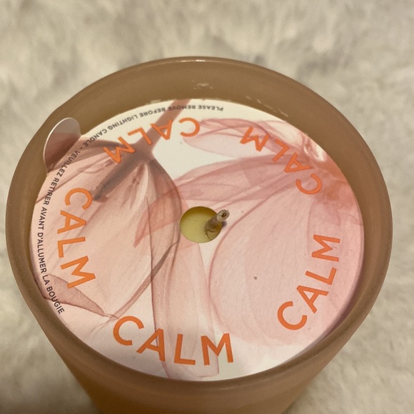 Victoria’s Secret coconut milk & rose calm candle 9oz new candle - Picture 3 of 8